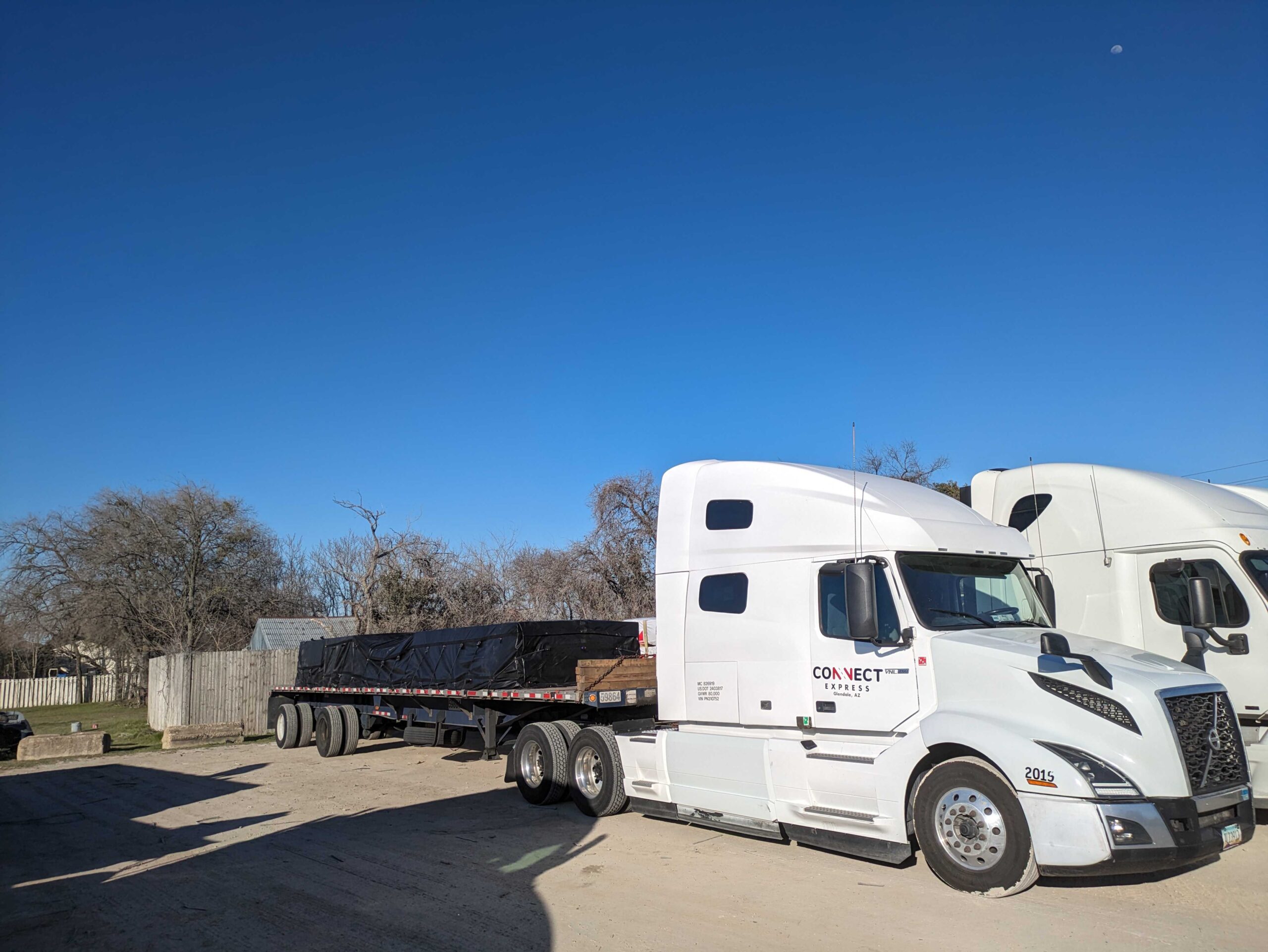 Flatbed Trucking Jobs: Requirements, Salaries, and Opportunities